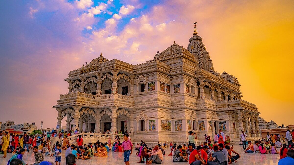 You are currently viewing Prem mandir || भव्यता की मिसाल प्रेम मंदिर || 1 Best temple of radhakrishna